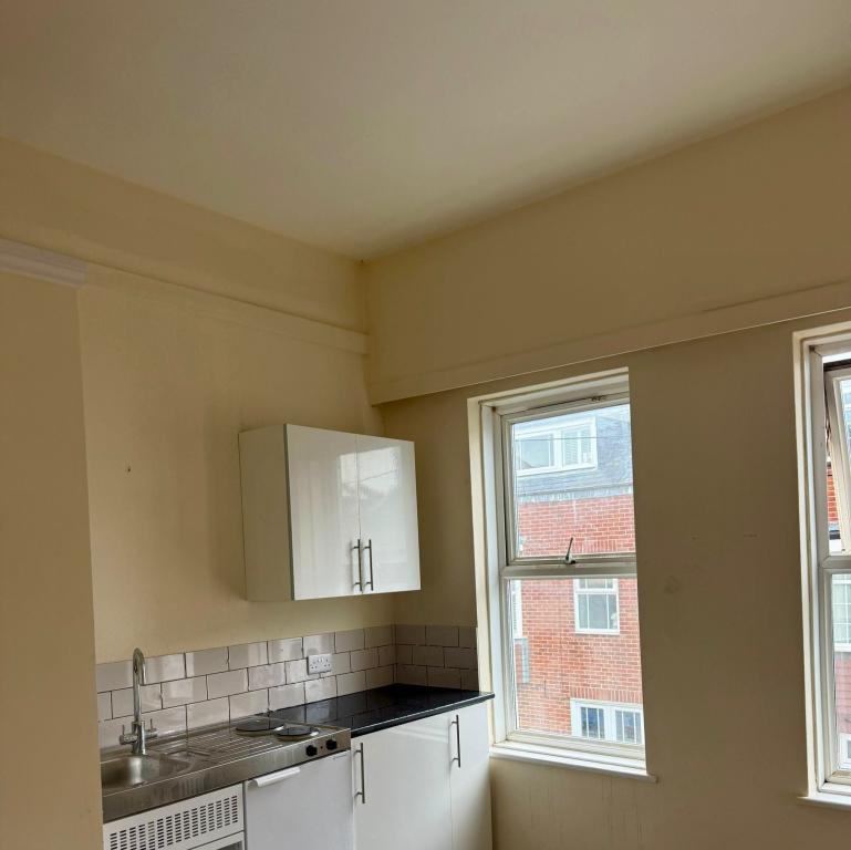 Flat Somerset Road in Portsmouth