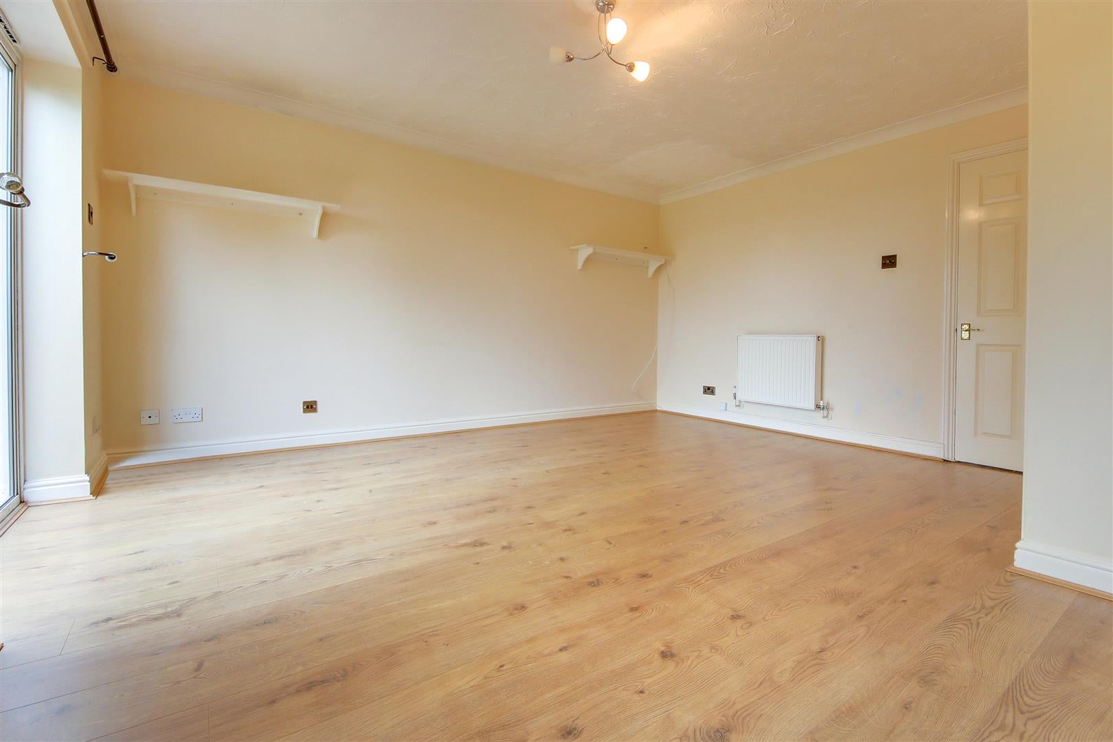 House Halliday Close in Hertsmere
