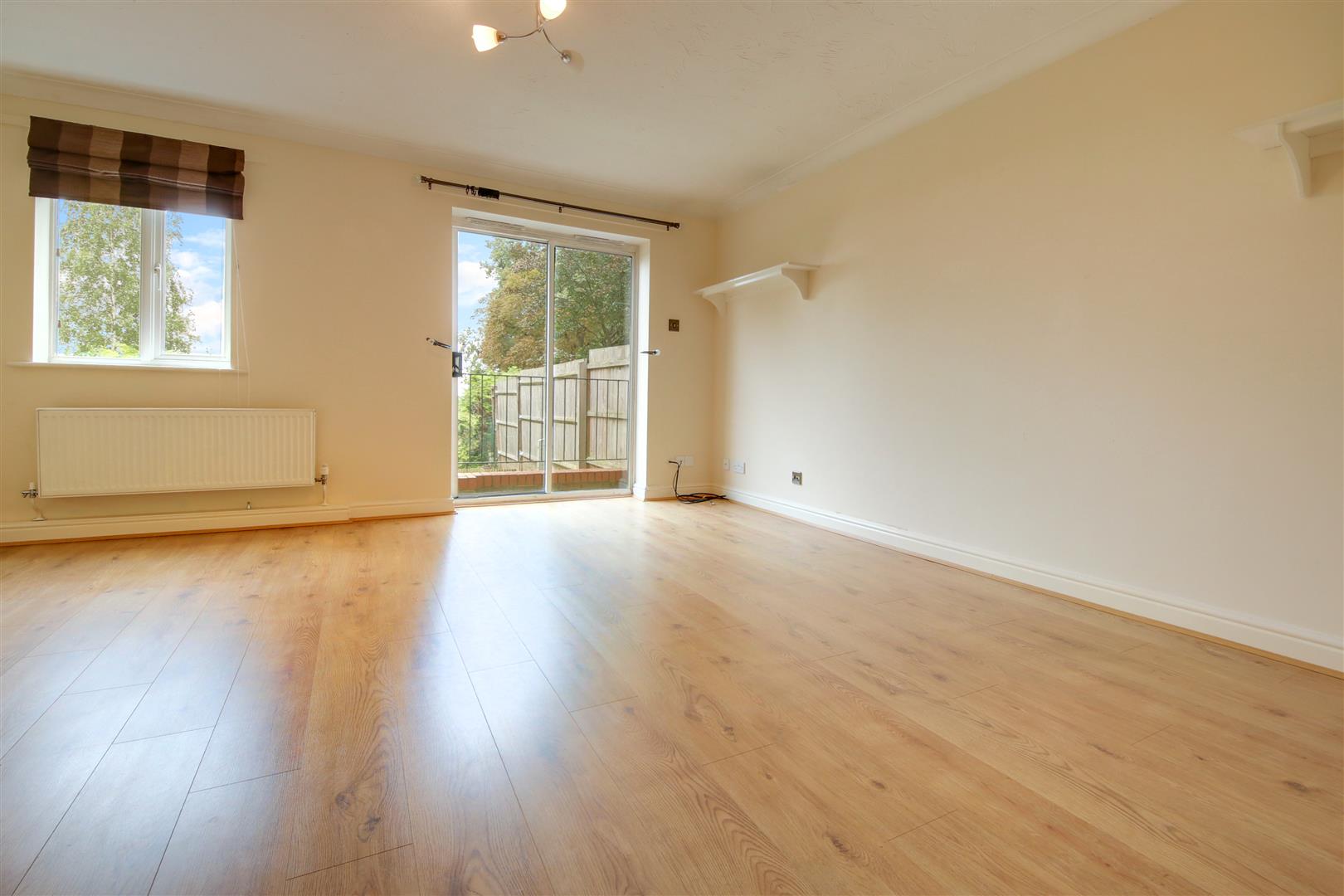 House Halliday Close in Hertsmere