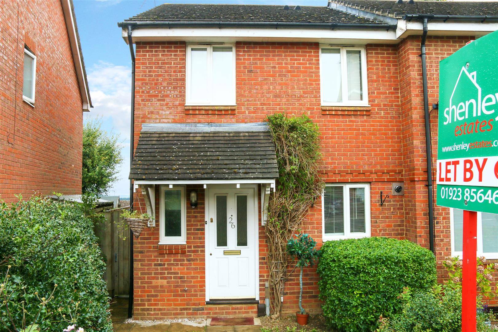 House Halliday Close in Hertsmere