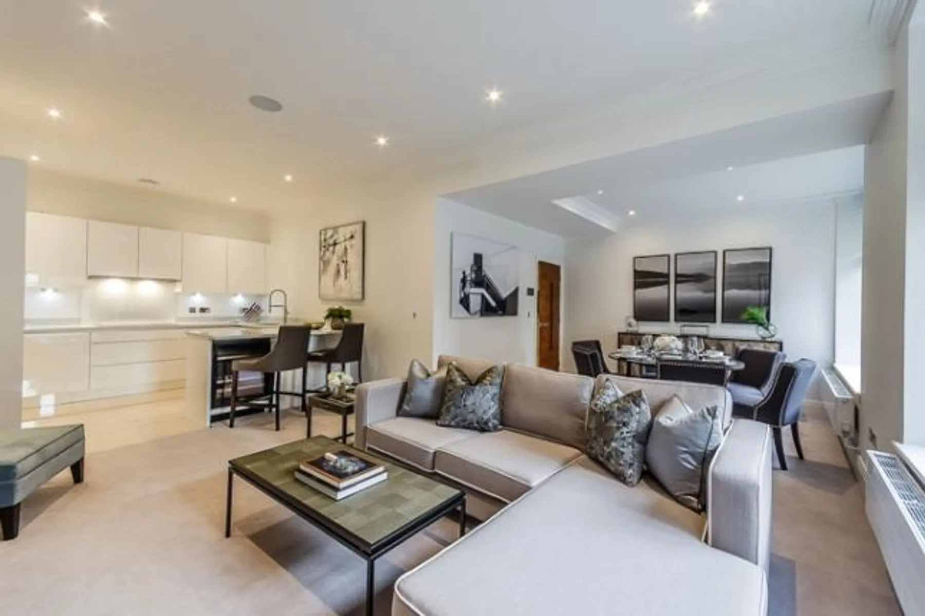 Flat Rainville Road in Greater London