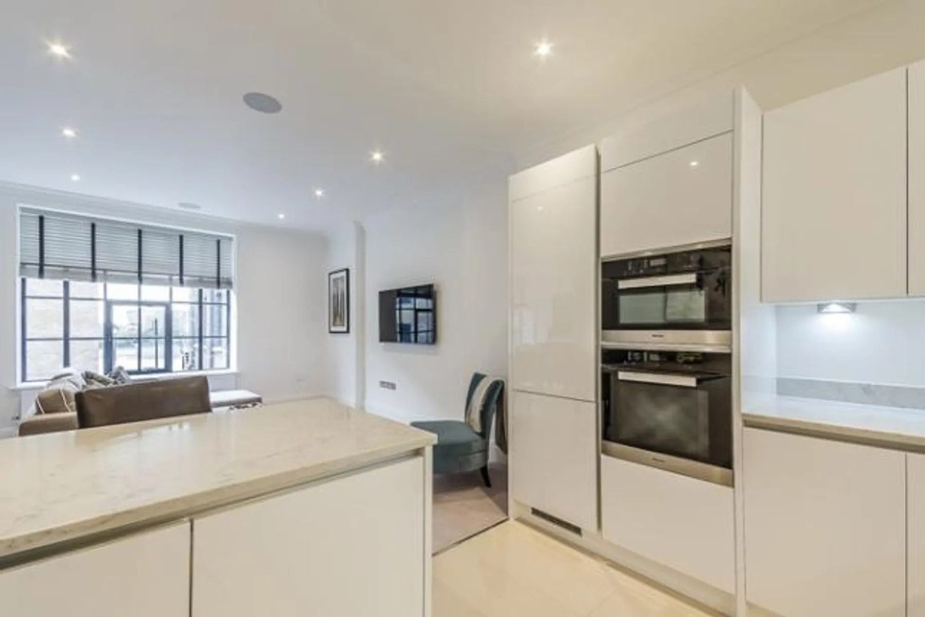Flat Rainville Road in Greater London