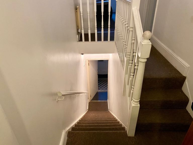 Flat Shrewsbury Road in Greater London