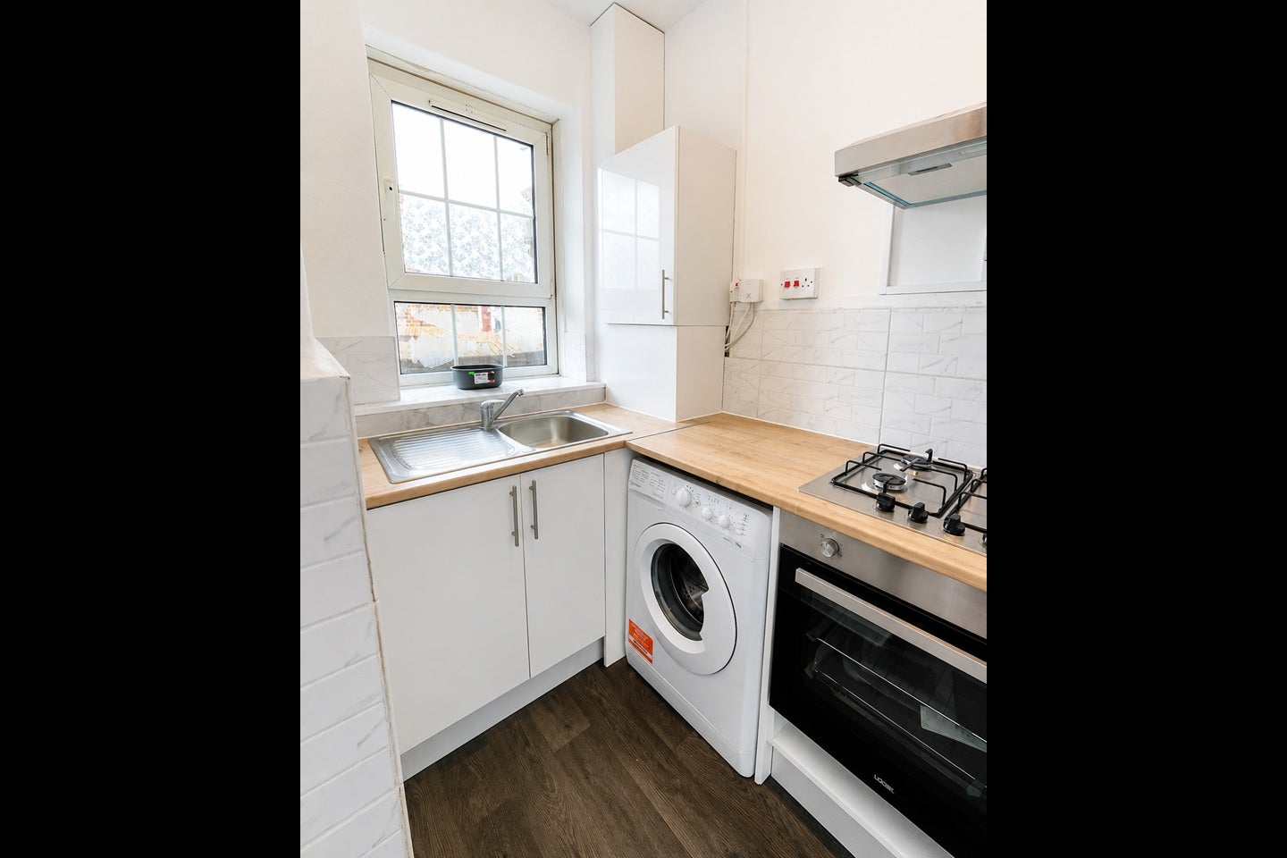 Room Chicksand Street in Greater London