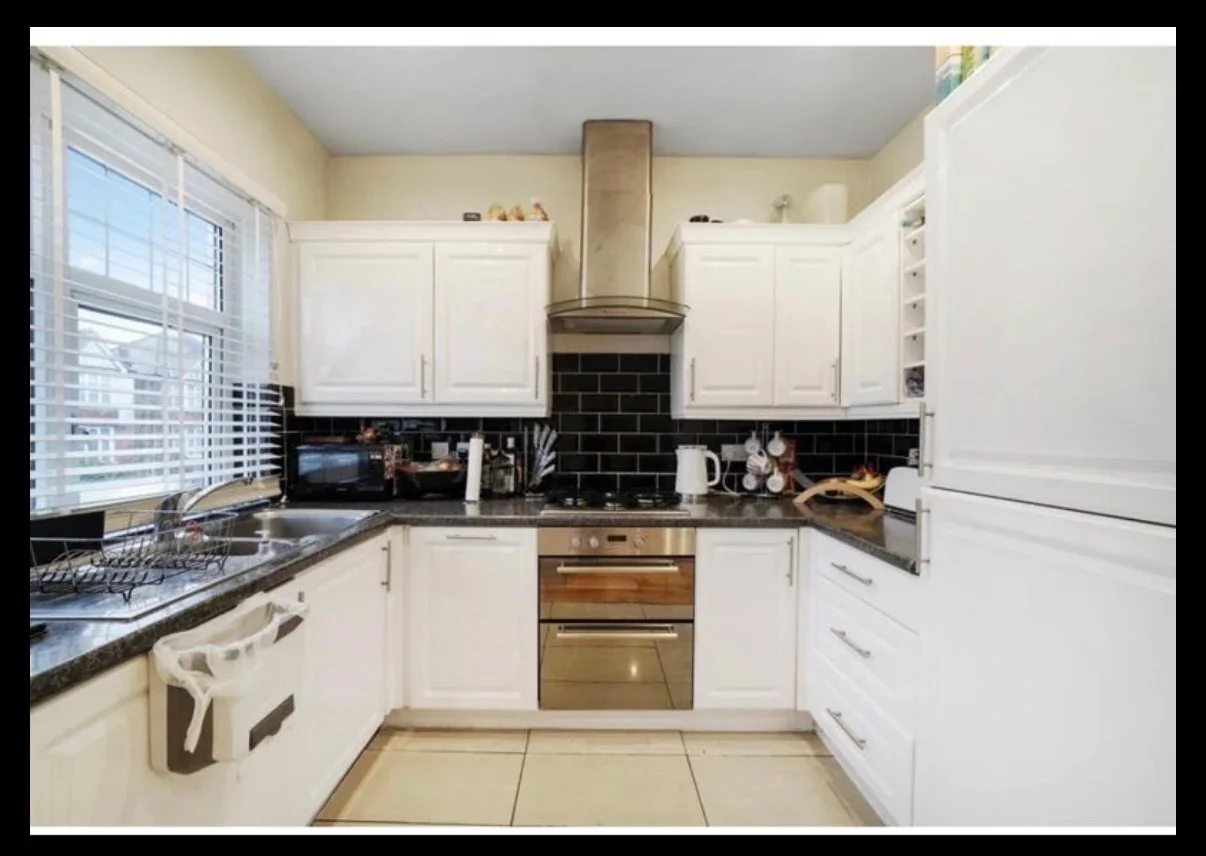 Room Wrottesley Road in Greater London