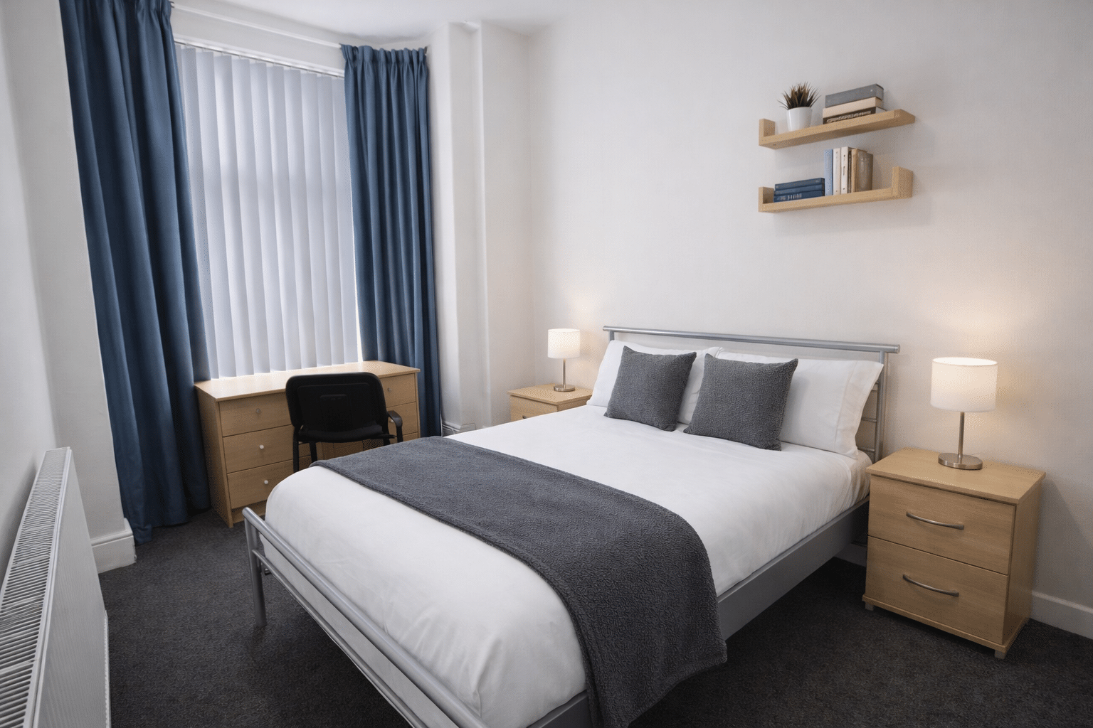 Flat Blandford Road in Salford