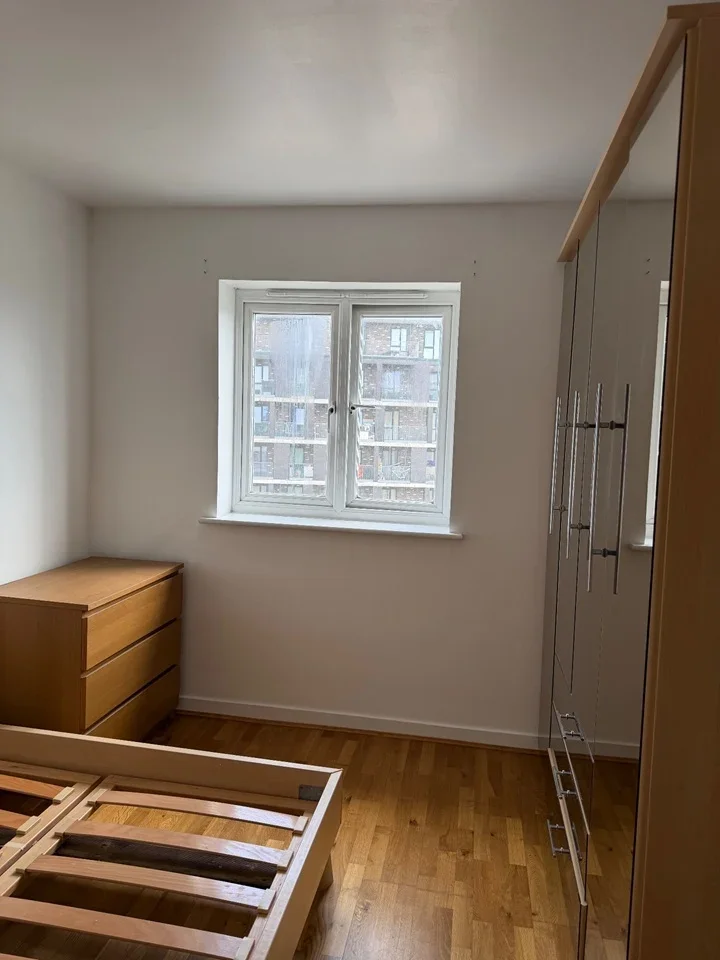 Flat Chalvey Road East in Slough