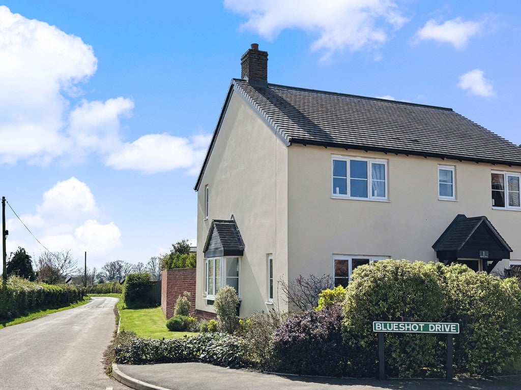 House Blueshot Drive in Malvern Hills