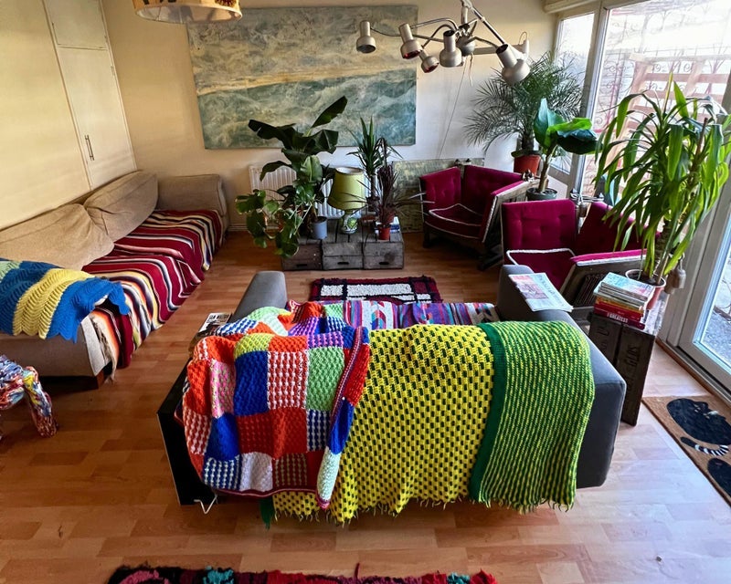 Room Bradstock Road in Greater London
