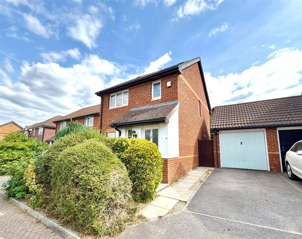 House Parish Close in Guildford