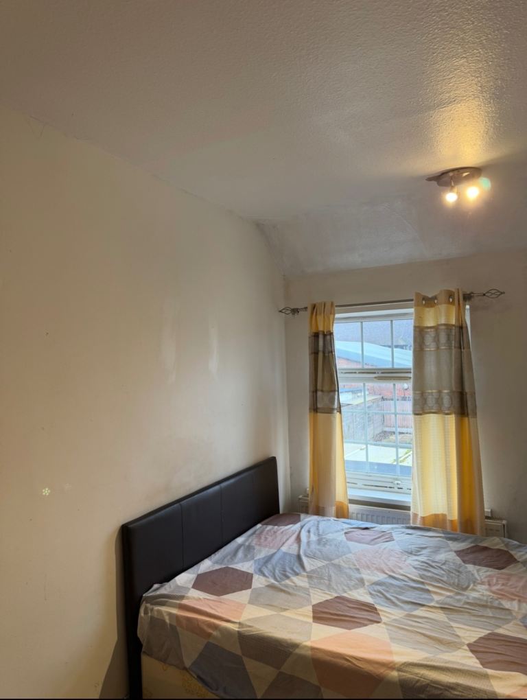 Room Orchard Road in Greater London