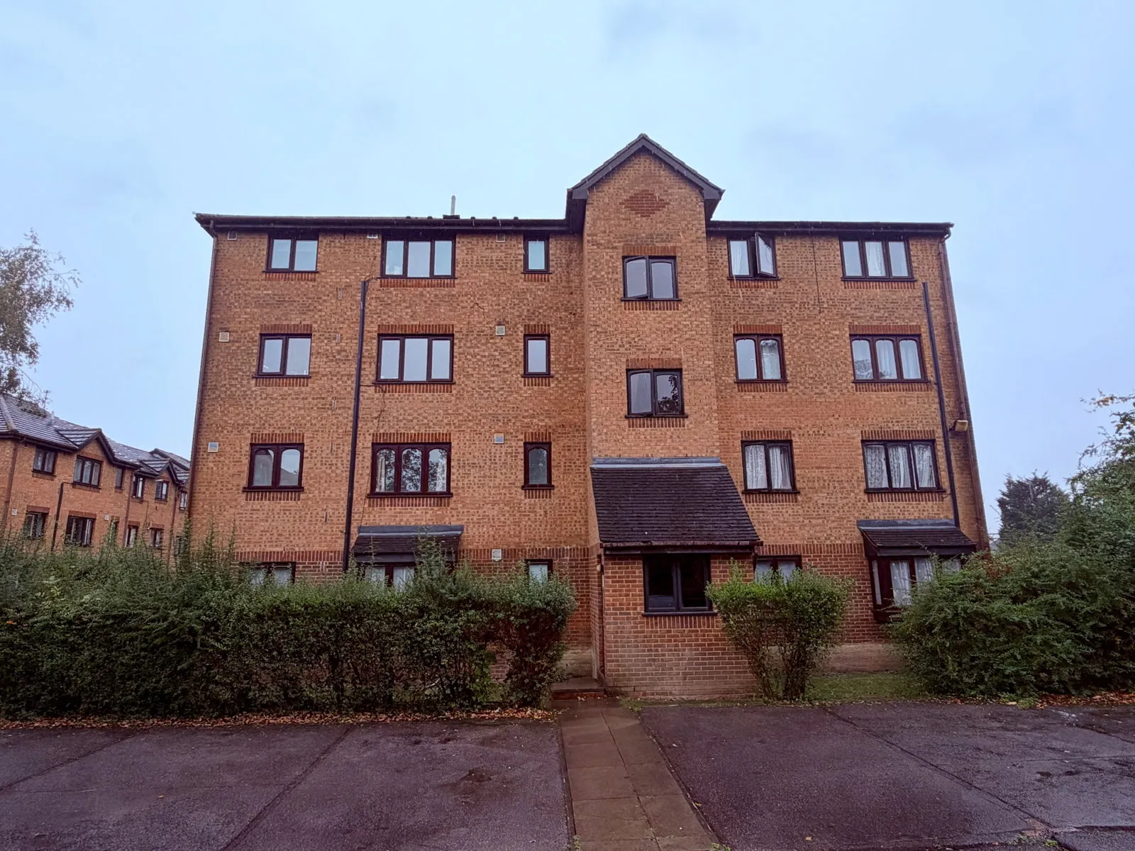 Flat Pempath Place in Greater London