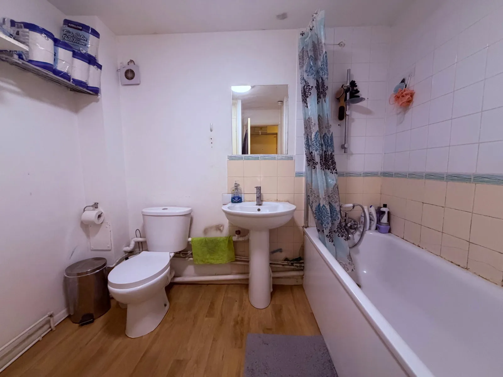 Flat Pempath Place in Greater London