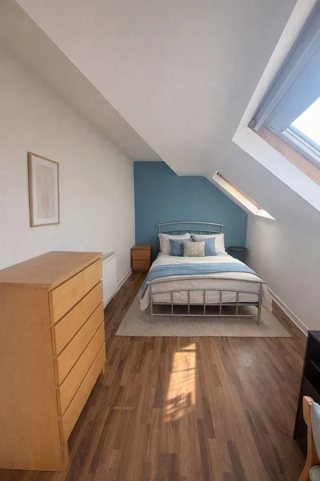 Room Childwall Valley Road in Liverpool