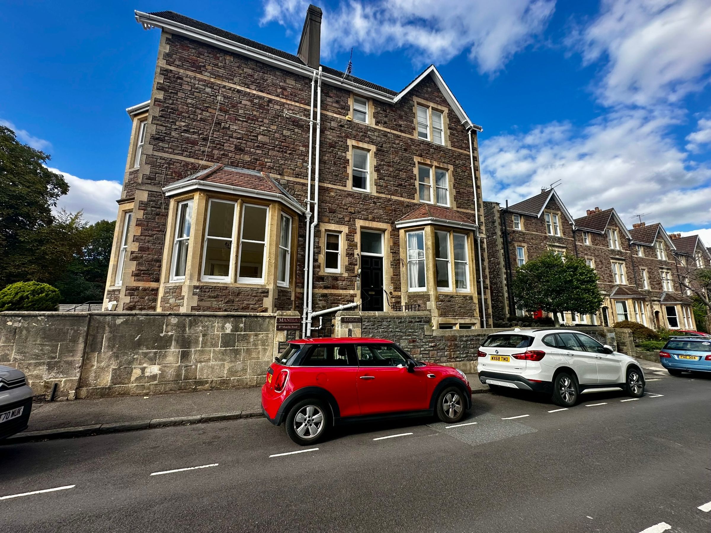 Flat Manilla Road in Bristol