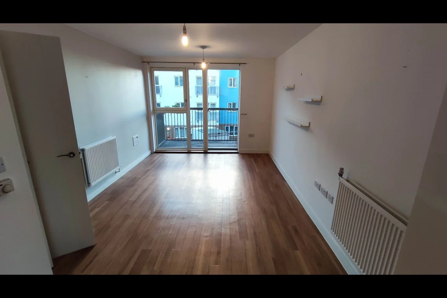 Flat Cabot Close in Greater London