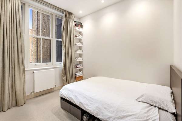 Flat Brompton Road in Greater London