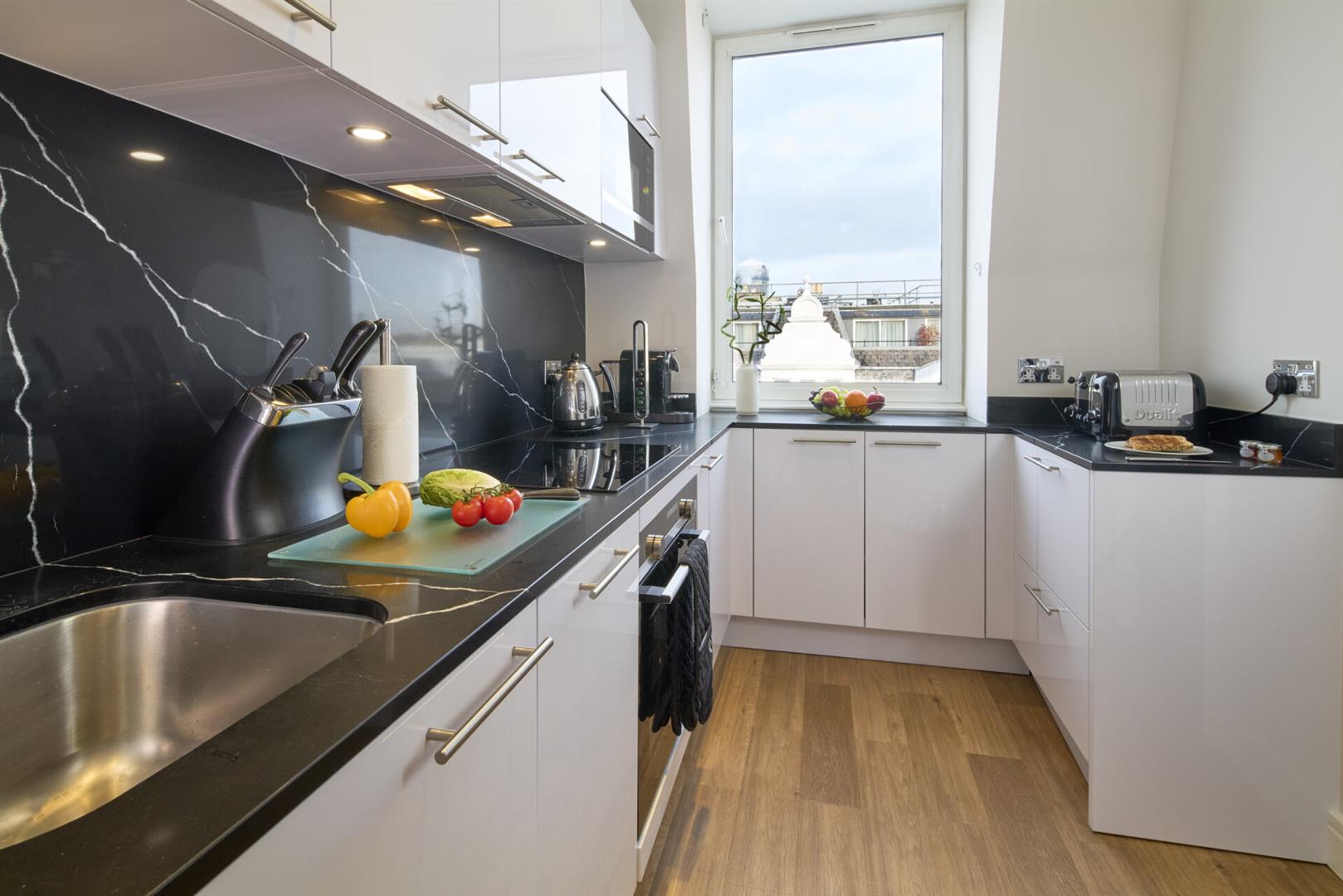 Flat Harrington Road in Greater London
