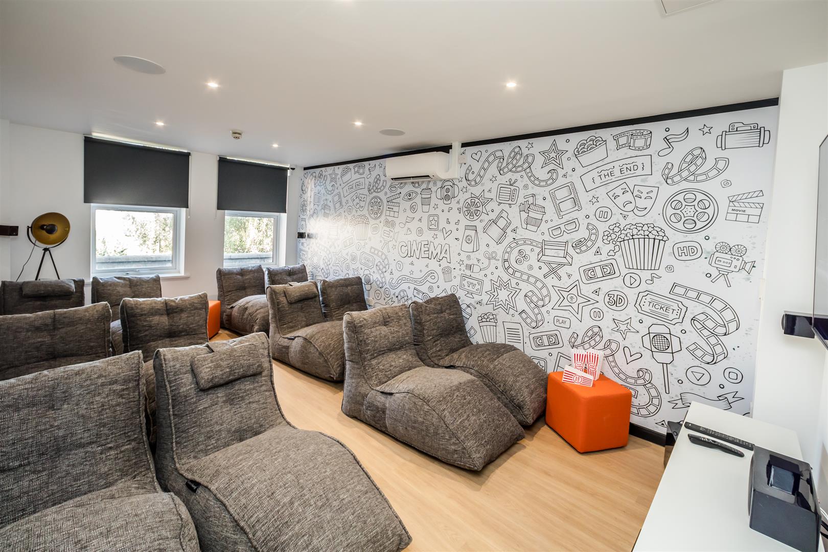 Room Newport in Lincoln