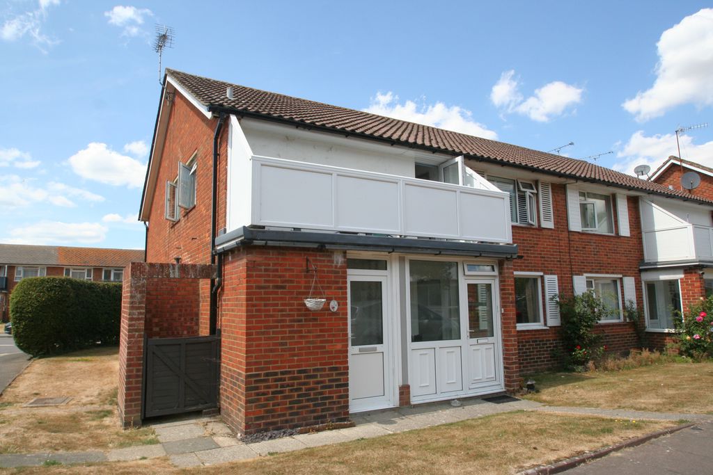 Flat Chatsmore Crescent in Worthing