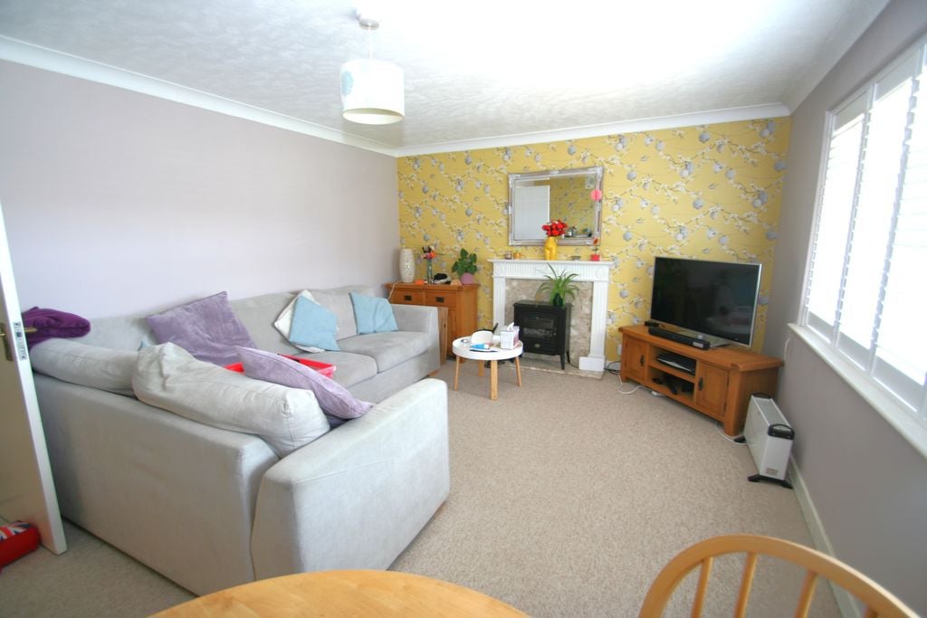 Flat Chatsmore Crescent in Worthing