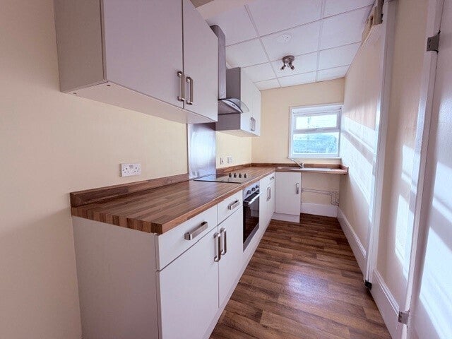 Flat Essex Road in Halling