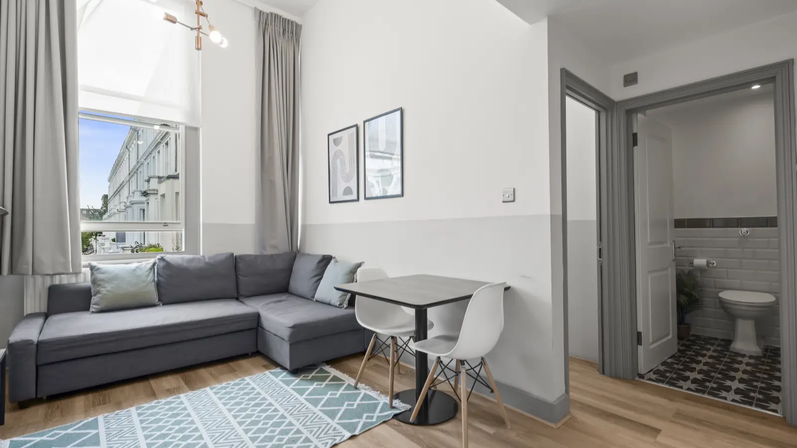 Flat Nevern Road in Greater London