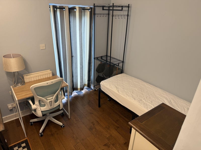 Room Lessing Street in Greater London