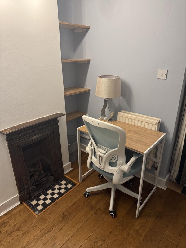 Room Lessing Street in Greater London