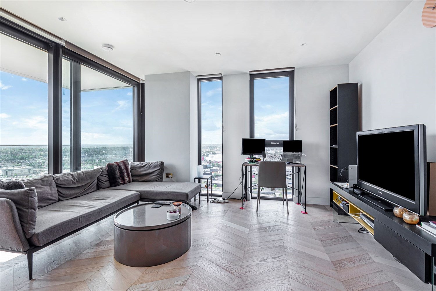 Flat Blackheath Avenue in Greater London