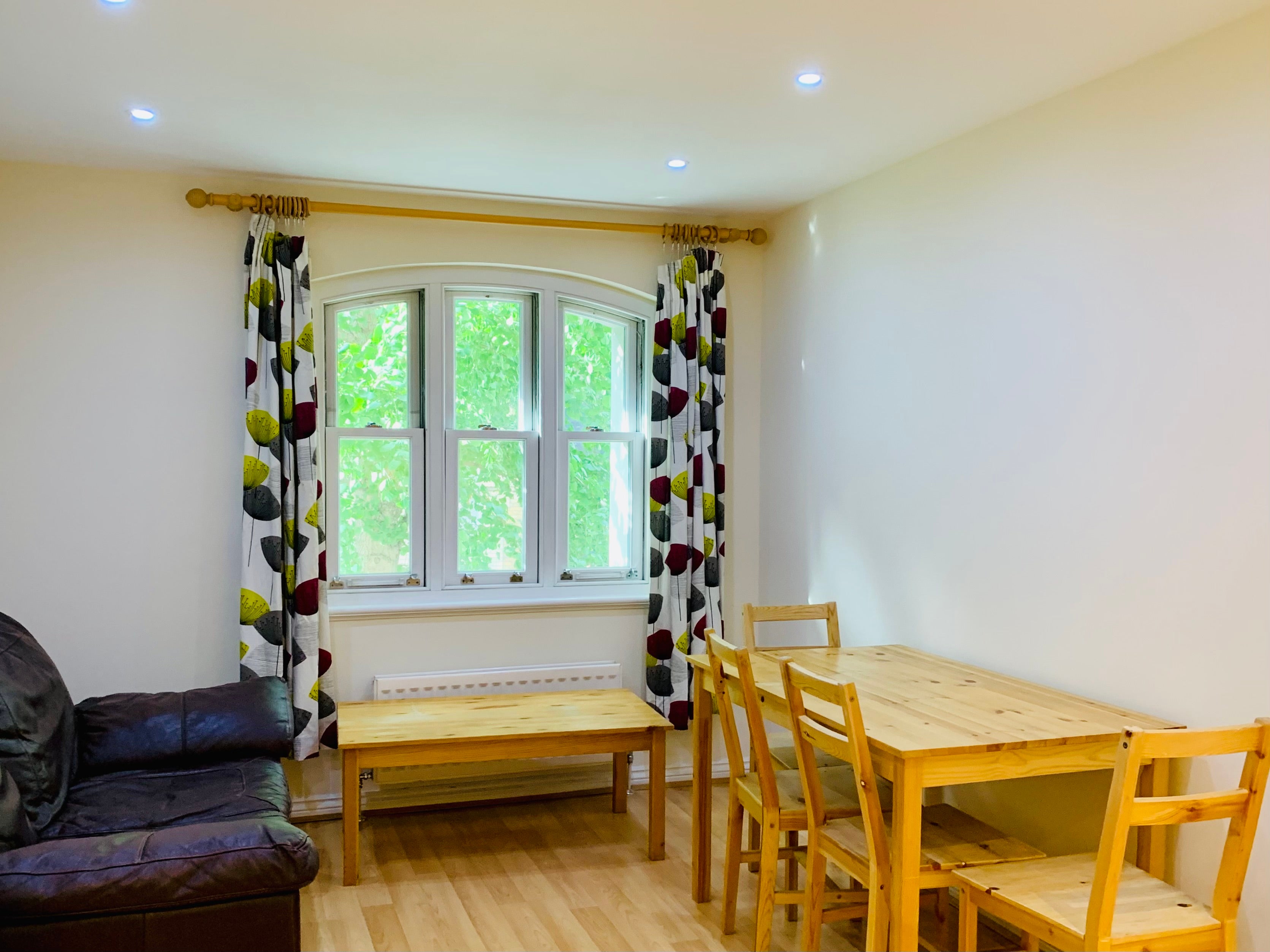 Flat Rochester Row in City of Westminster