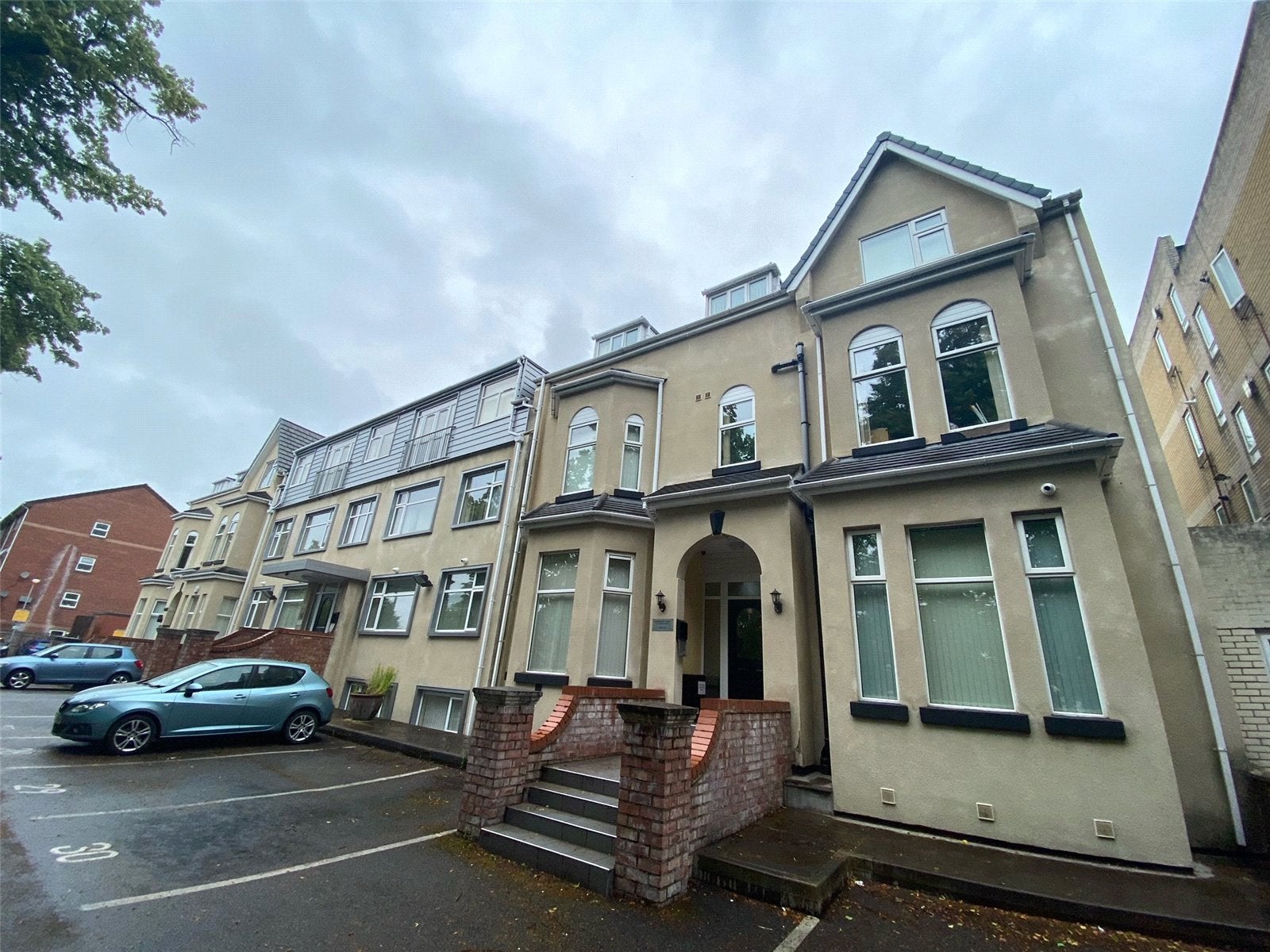 Flat Wilbraham Road in Manchester