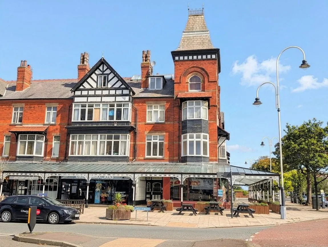 Flat Lord Street in Southport