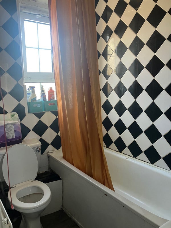 Room Collingwood Street in Greater London