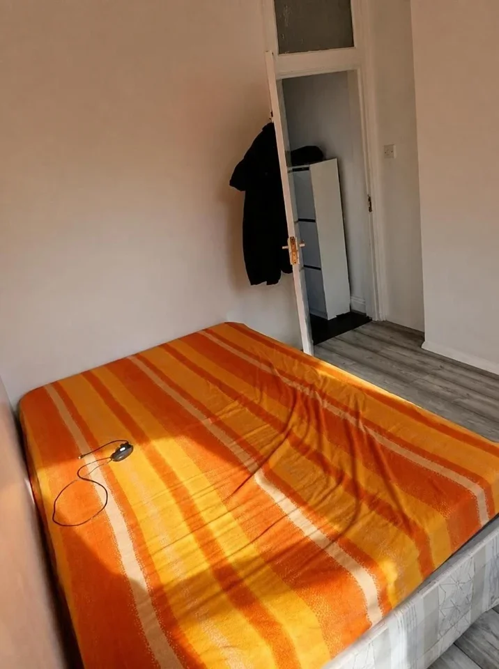 Room Barcombe Avenue in Greater London