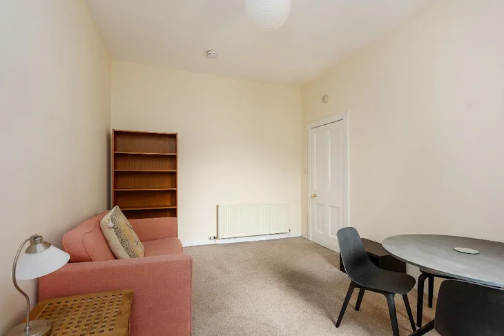 Flat Milton Street in City of Edinburgh