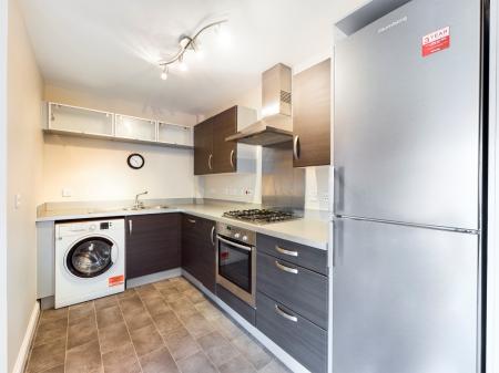 Flat Skippetts Gardens in Basingstoke and Deane