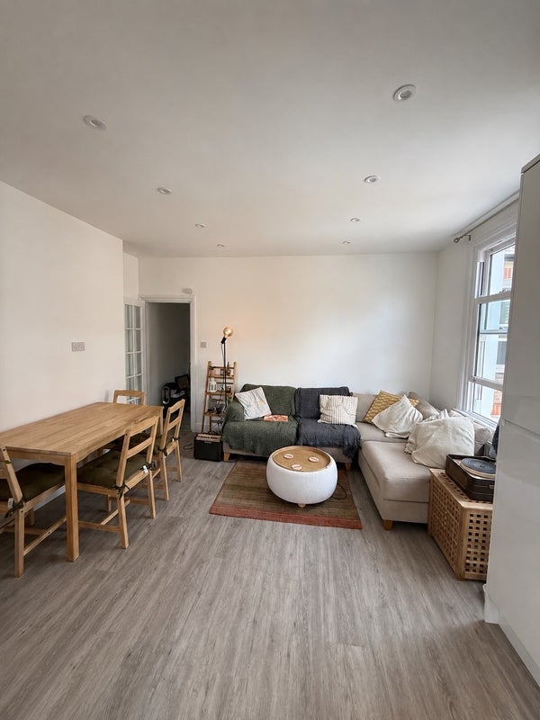 Room Ashleigh Road in Greater London