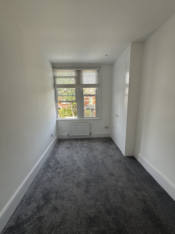 Room Ashleigh Road in Greater London
