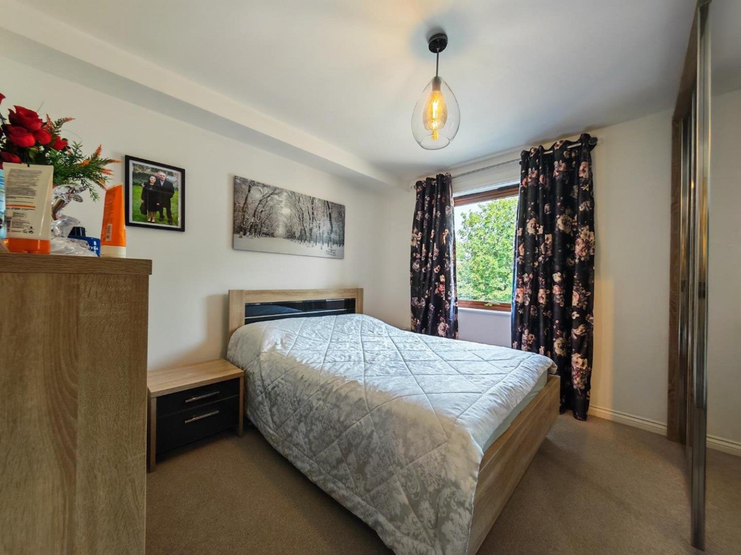 Flat Victoria Way in Reading