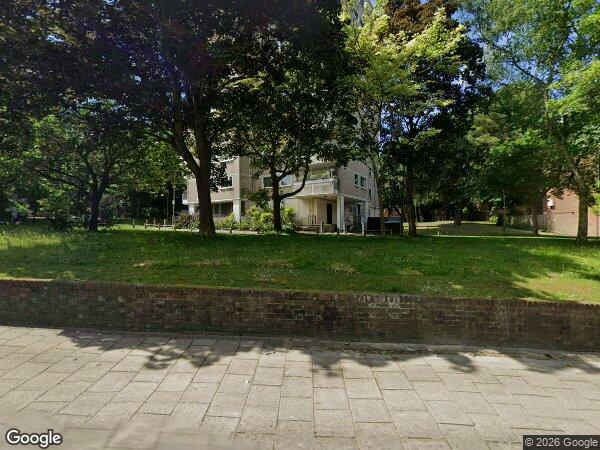 Flat Wanborough Drive in Greater London