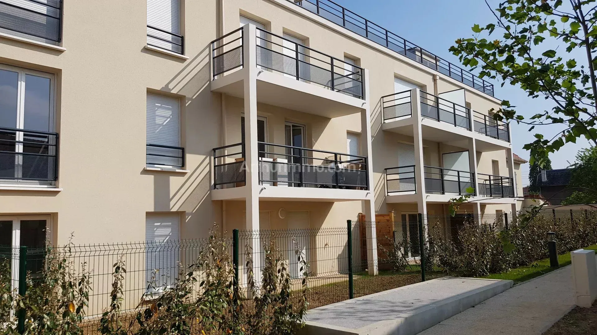 Appartement Avenue Paul Vaillant-Couturier à Paray-Vieille-Poste