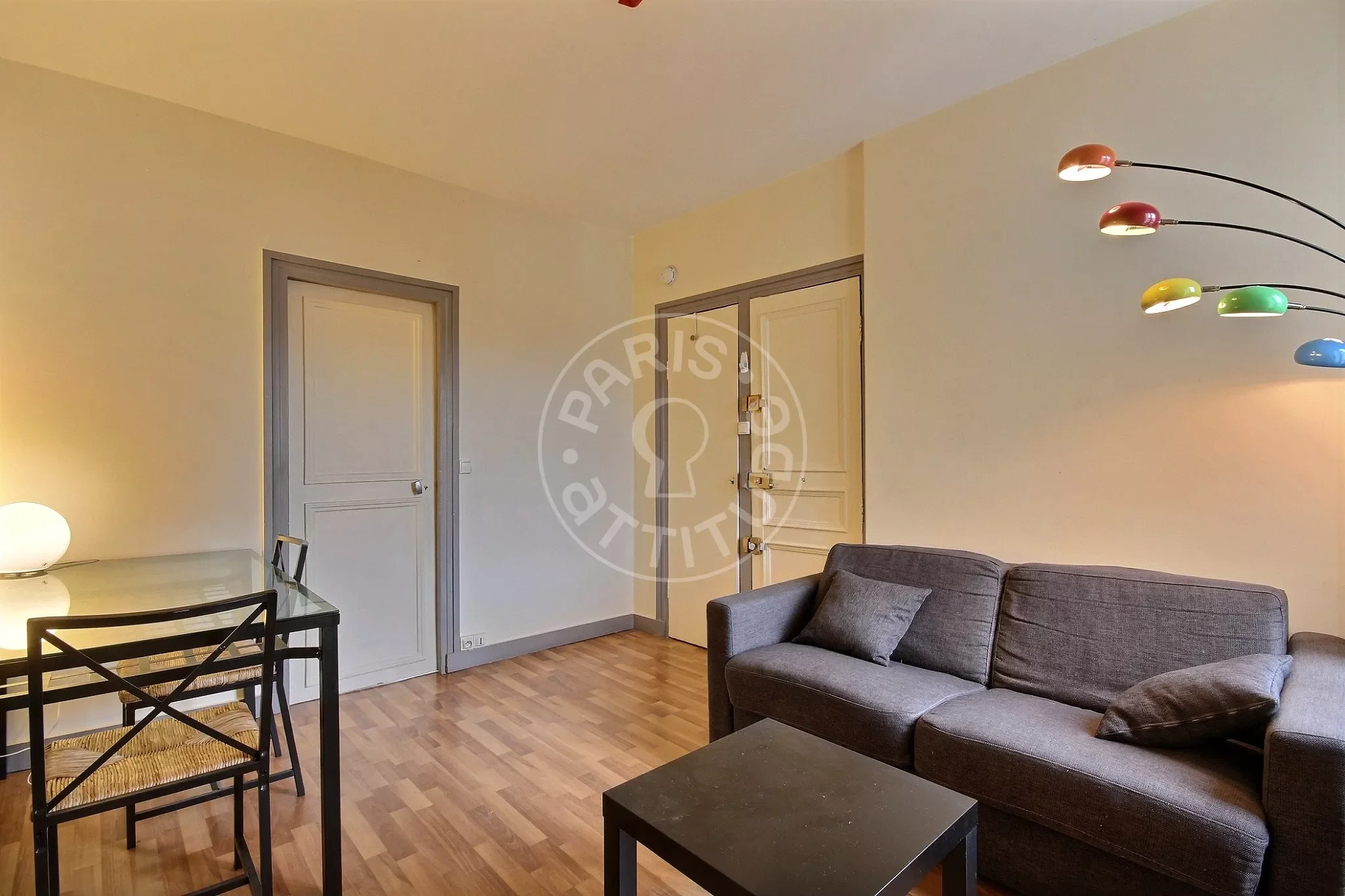 Flat Rue du Commerce in Paris
