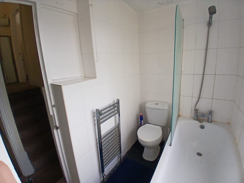 Room Brecknock Road in Greater London