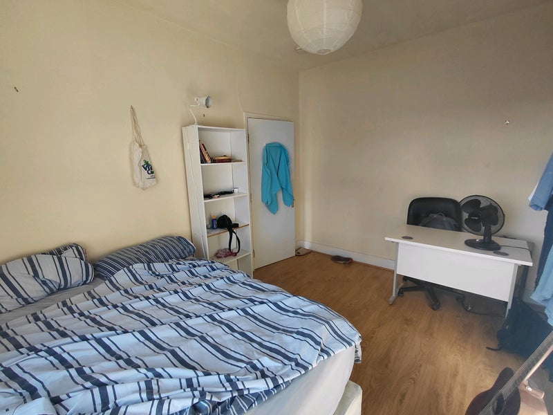 Room Brecknock Road in Greater London