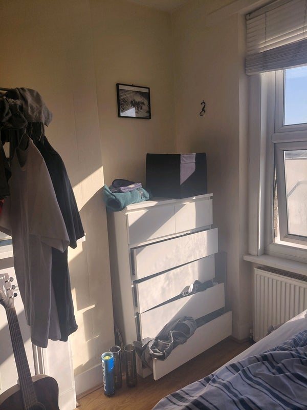 Room Brecknock Road in Greater London