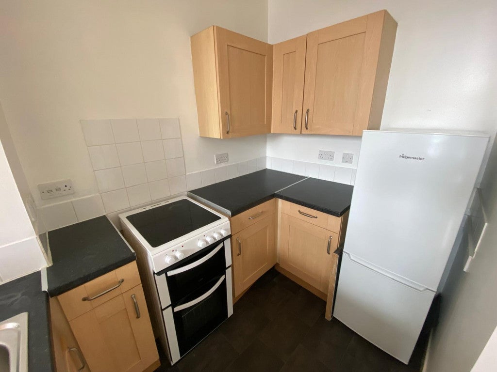 Flat Holmlea Road in Glasgow
