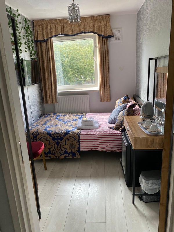 Room Wager Street in Greater London