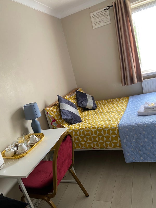 Room Wager Street in Greater London