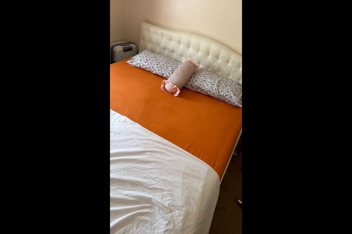Room Brookfield Road in Greater London